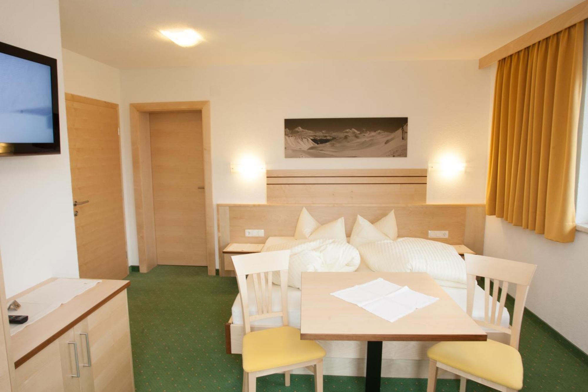 Haus Muehlbach Hotel ฟิสส์ ภายนอก รูปภาพ