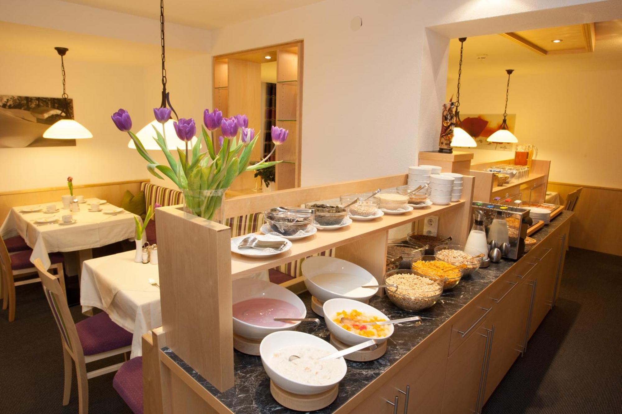Haus Muehlbach Hotel ฟิสส์ ภายนอก รูปภาพ